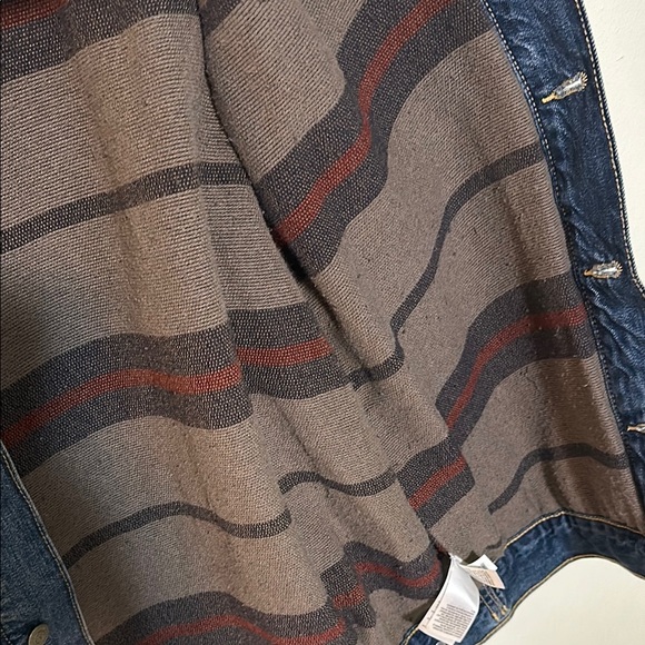 Lucky Brand Yellowstone Denim Jacket with Patch Detail - Picture 4 of 7